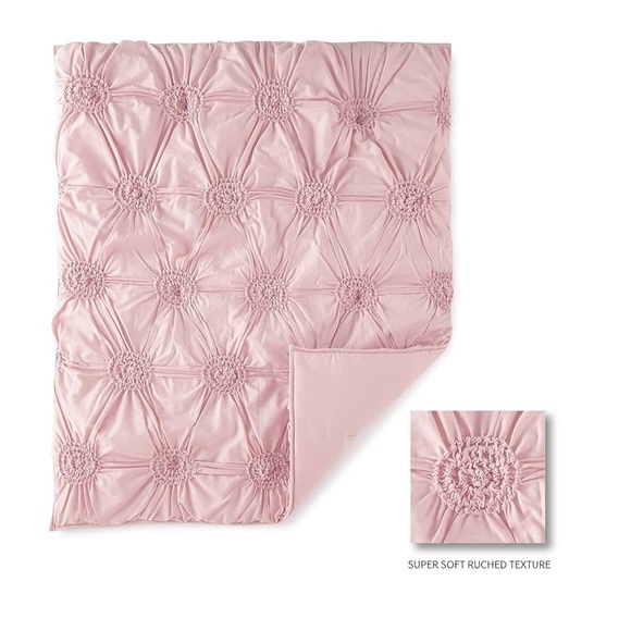Levtex Pink Crib Quilt - Picture 1 of 4